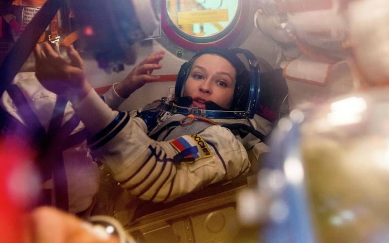 Вышел трейлер драмы «Вызов», первого фильма, снятого в космосе