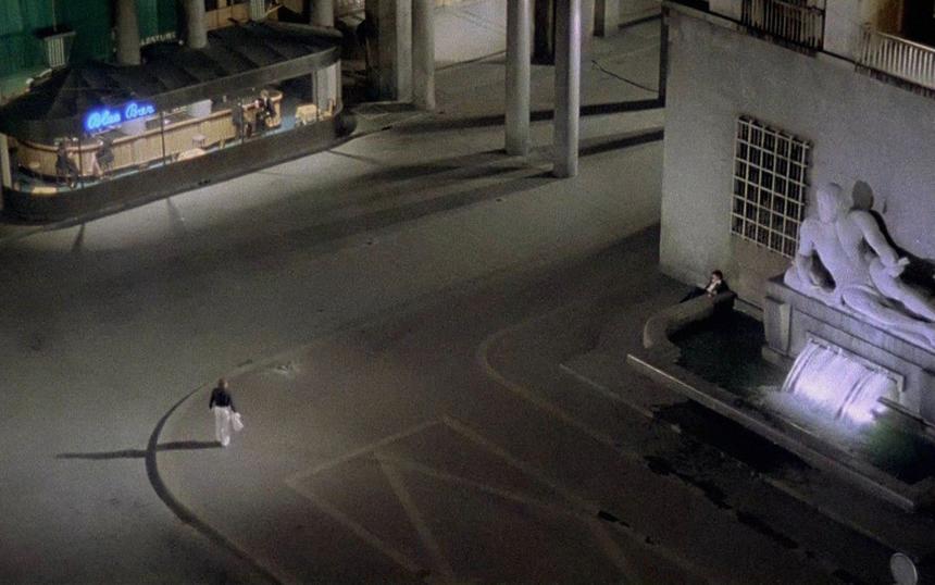 Кадр из фильма «Кроваво-красное»