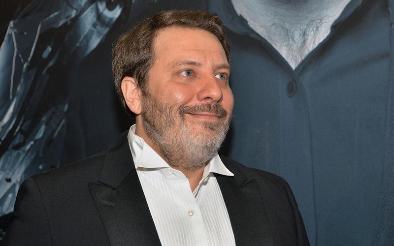 «ИВИ» анонсировал сериал Сергея Минаева «Золотое дно»