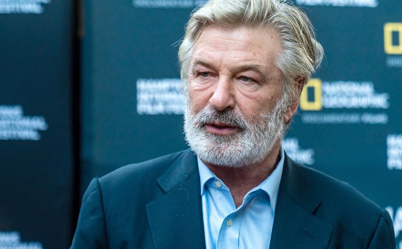 Алеку Болдуину предъявят обвинения в непредумышленном убийстве