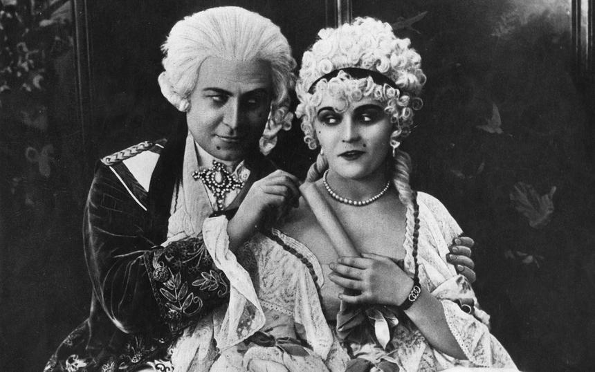 Кадр из фильма «Мадам Дюбарри»