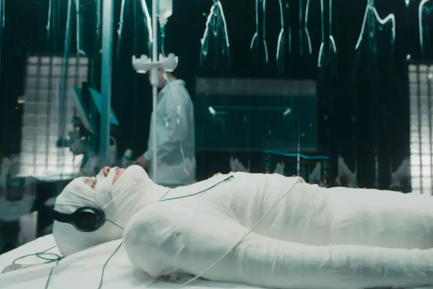 Кадр из фильма «Лунатики»