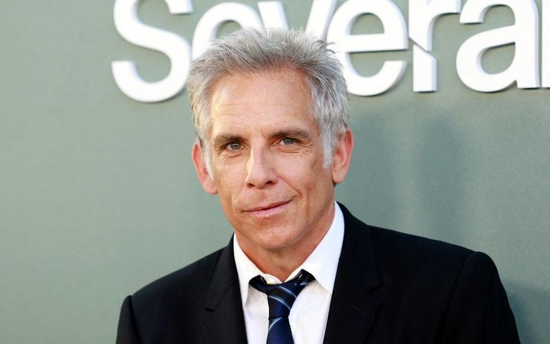 Бен Стиллер сыграет тройняшек в мини-сериале «Три одинаковых незнакомца»