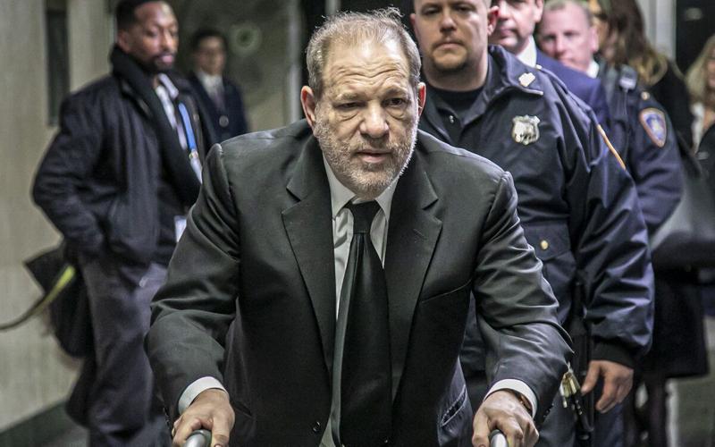 Харви Вайнштейна приговорили к 16 годам заключения по делу об изнасиловании