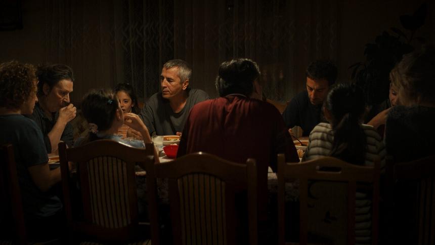 Кадр из фильма «Стыд и деньги»