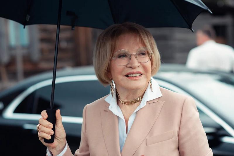 Интервью с Людмилой Максаковой — главой семейства Истоминых в сериале «Номинация»