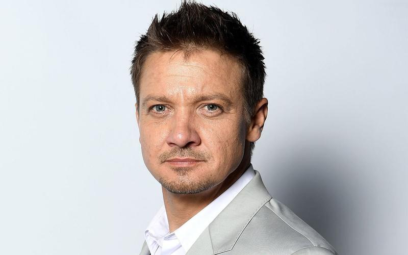 Джереми Реннер спас племянника во время инцидента со снегоуборочной машиной