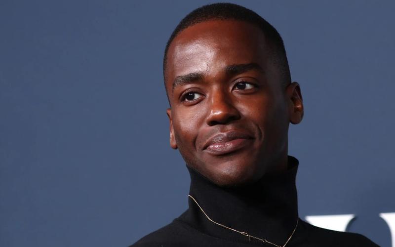 Оранжевый и в клеточку: Первые фото с Шути Гатвой в образе 15-го Доктора