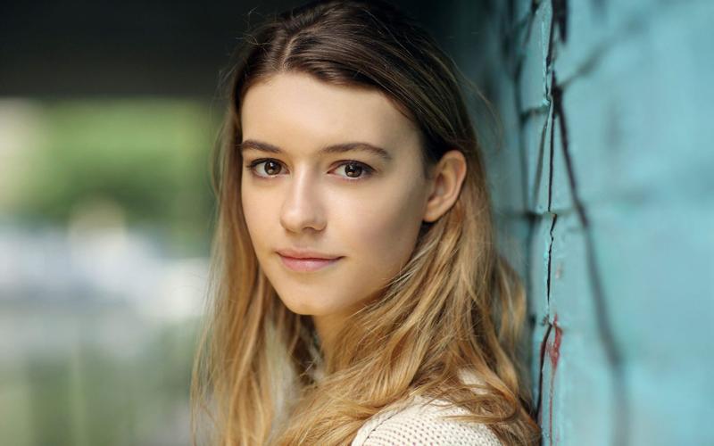 Звезда «Нормальных людей» Дэйзи Эдгар-Джонс сыграет в сиквеле «Смерча»