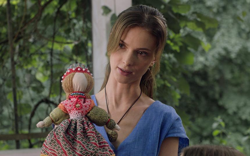 Рецензия на фильм «Девка-баба: Кукла-чародейка»