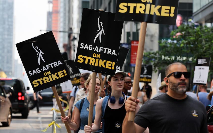 Чего добились американские сценаристы