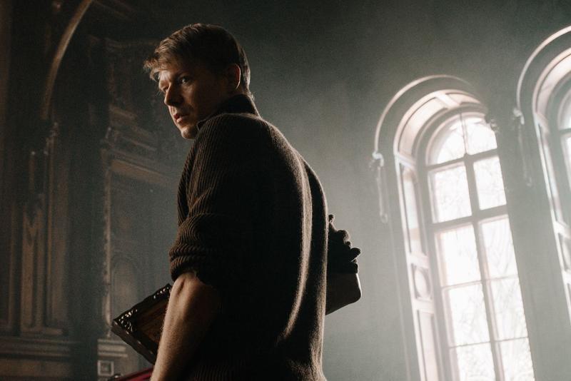 Тизер «Библиотекаря»: Никита Ефремов дочитался до сверхспособностей