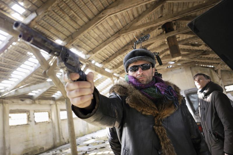 Режиссер «Витьки Чеснока» Александр Хант приступил к съемкам фильма «777»