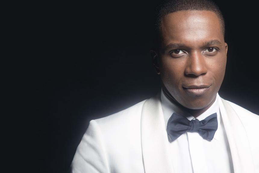 Лесли Одом-младший, исполнитель песни Speak Now («Одна ночь в Майами»)