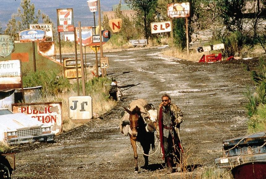 Кадр из фильма «Почтальон»