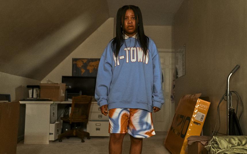 Кадр из сериала «Рой»