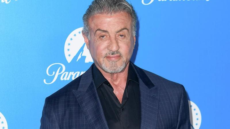Сильвестр Сталлоне сыграет в комедии об убийстве в доме престарелых