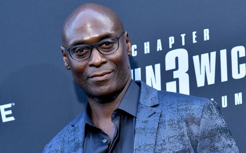 Умер Лэнс Реддик, звезда сериала «Прослушка» и франшизы «Джон Уик»