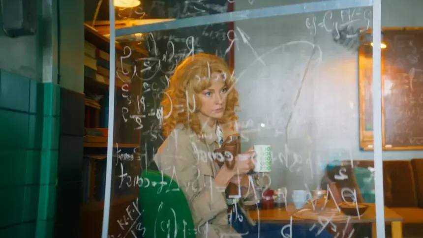 Кадр из сериала «Очевидное невероятное»