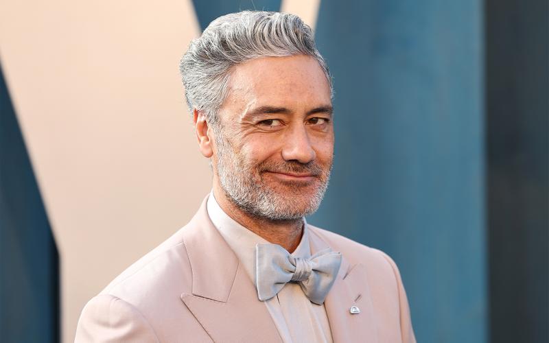 Шутки о смерти и ирония над «Звездными войнами»: Почему все полюбили Тайку Вайтити и его фильмы