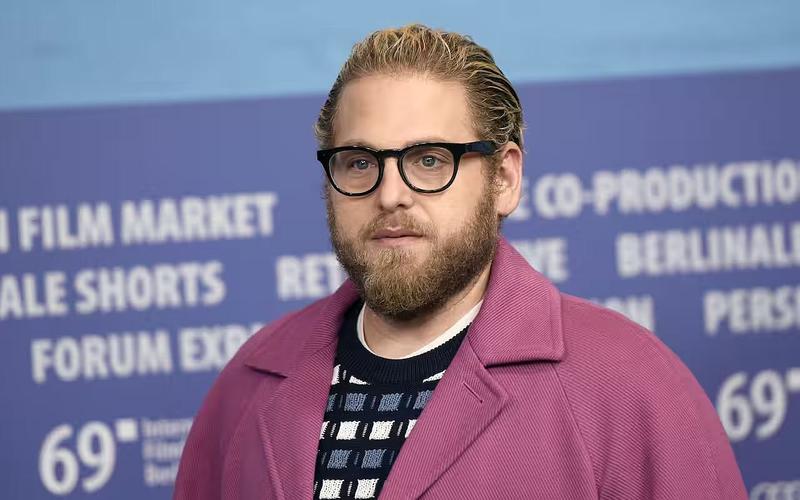 Apple выпустит черную комедию Джоны Хилла с Киану Ривзом в главной роли