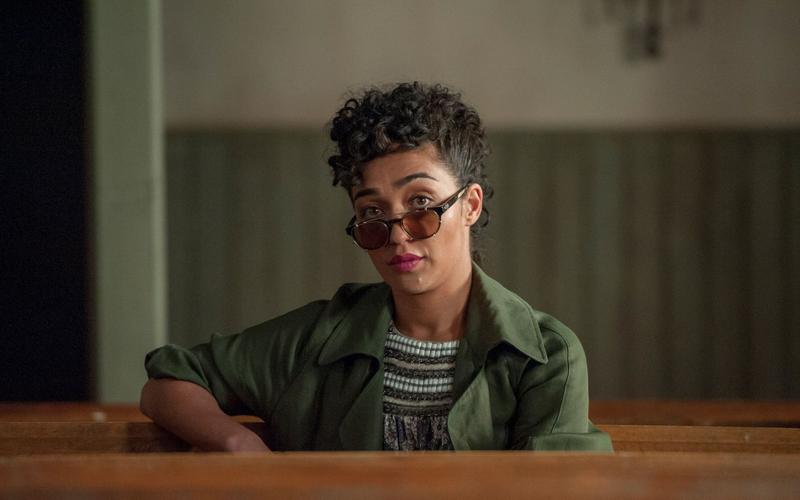 Рут Негга снимется с Джейком Джилленхолом в сериале «Презумпция невиновности»