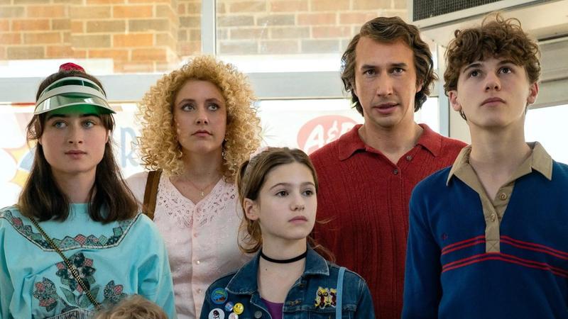 Netflix выложил сцену из «Белого шума»: Песня LCD Soundsystem в супермаркете