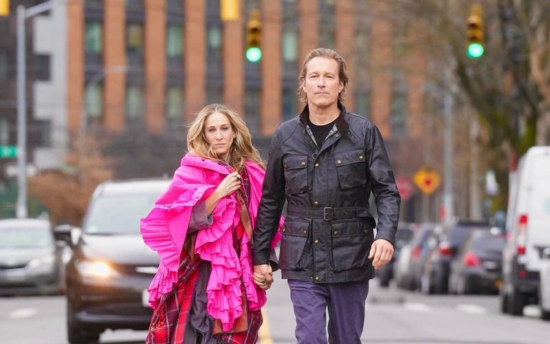 Кэрри и Эйден снова вместе на первых кадрах из второго сезона «И просто так»