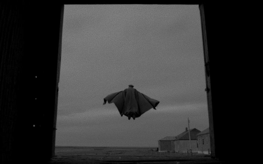 «Граф»: Жить или не жить вампиру Пиночету