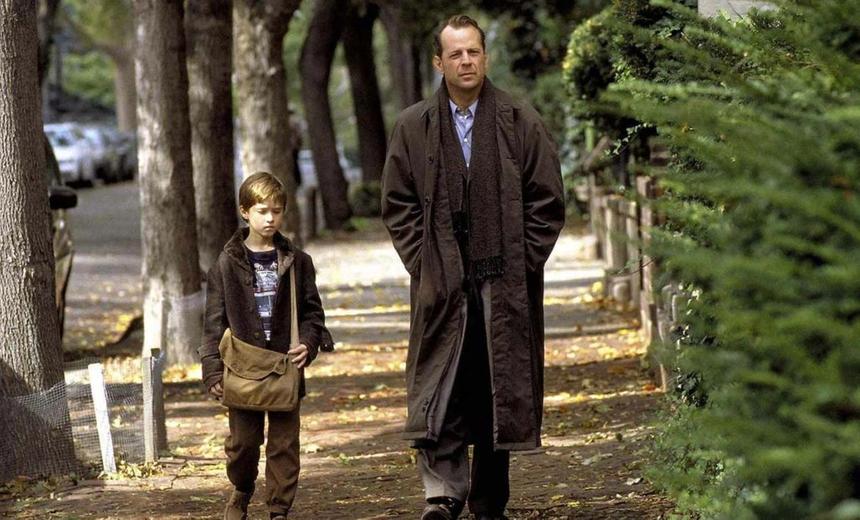 «Шестое чувство» с Брюсом Уиллисом в главной роли