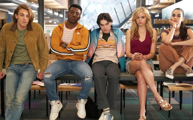 Peacock закрыл сериалы «Один из нас лжет» и «Академия вампиров»