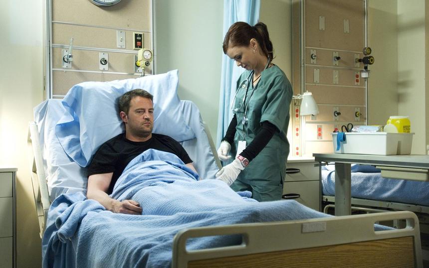 «Беспомощный» с Мэттью Перри в главной роли