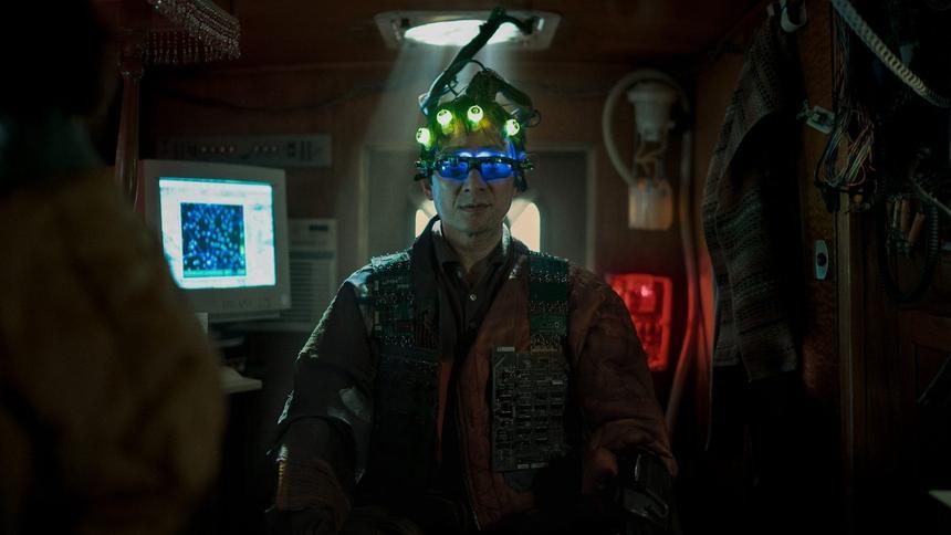 Кадр из фильма «Всё везде и сразу»