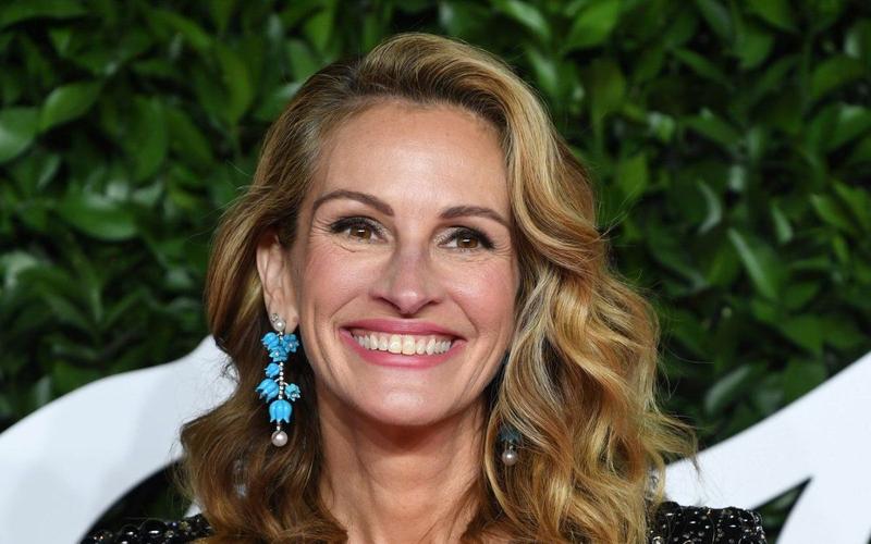 Джулия Робертс и Дженнифер Энистон снимутся в комедии об обмене телами