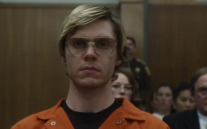 «Дамер» стал третьим сериалом Netflix, набравшим 1 млрд часов просмотра