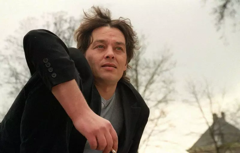 Умер внебрачный сын Алена Делона