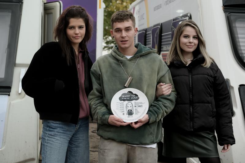 Карен Оганесян снимает новый оригинальный сериал Okko «Почему ты такая злая?»