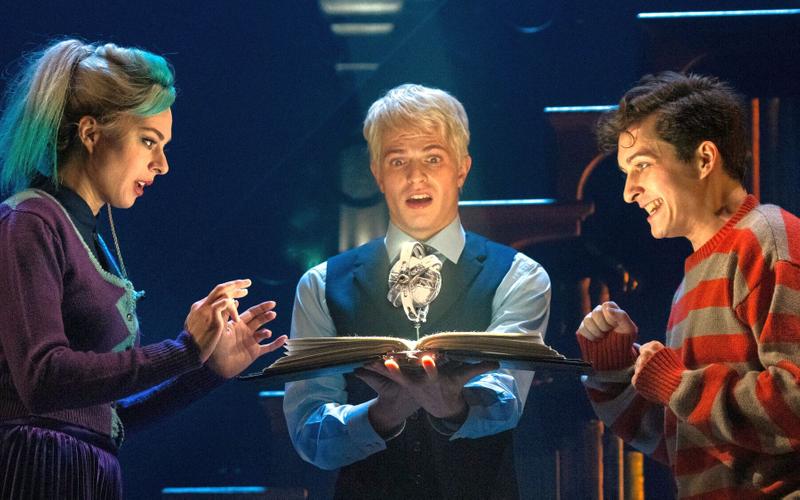 Warner Bros. хочет экранизировать пьесу «Гарри Поттер и Проклятое дитя»