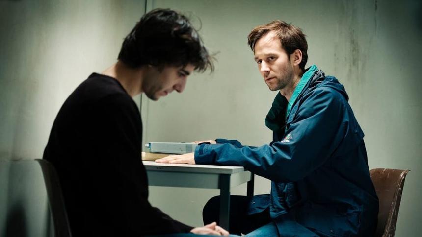 Рецензия на фильм Ивана Атталя «Дела человеческие»