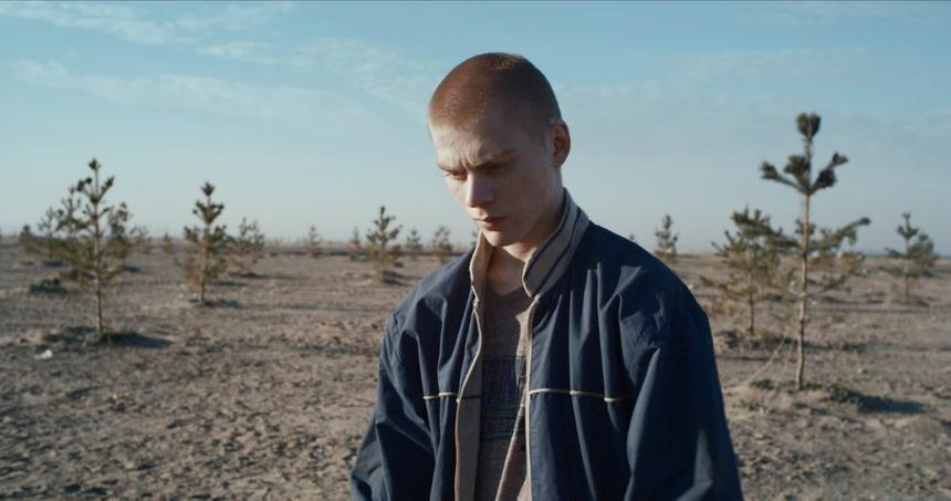 Рецензия на фильм «Накануне»