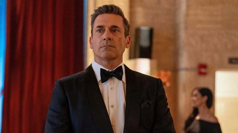 Сериал «Друзья и соседи» с Джоном Хэммом продлили на третий сезон