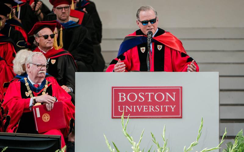 Главу Warner Bros. освистали во время выступления в Бостонском университете