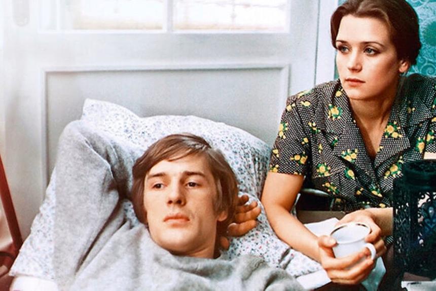 Кадр из фильма «С любимыми не расставайтесь»