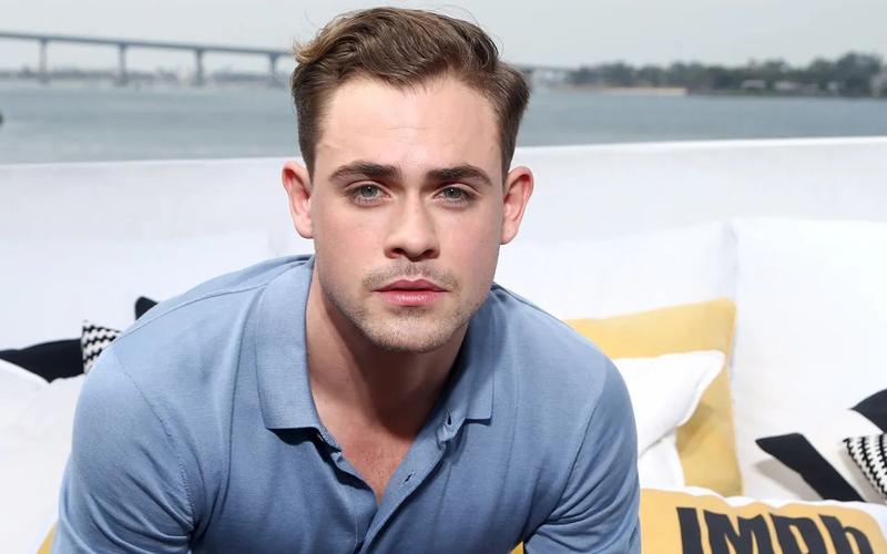 Звезда «Очень странных дел» снимется в ремейке культового хоррора «Лики смерти»