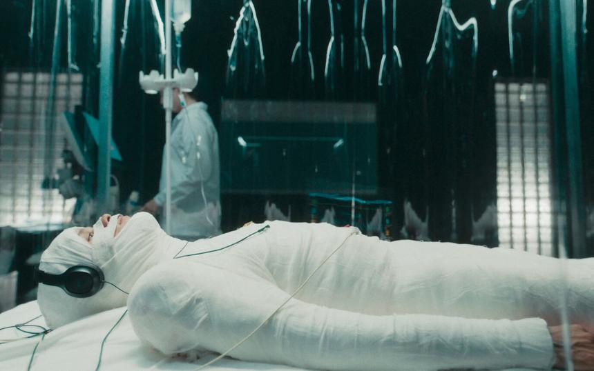Кадр из фильма «Лунатики», 2023