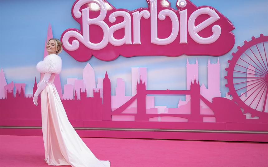 Женщина-кукла: Как Барби дошла от немецкой эскортницы до героини фильма