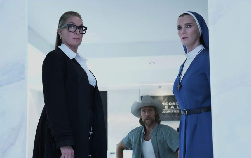 Кадр из сериала «Миссис Дэвис»