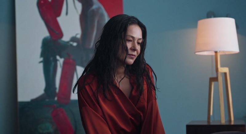 Премьера комедийного сериала Okko «Что делать женщине, если у нее два любовника, а выбрать нужно одного» состоится 8 сентября